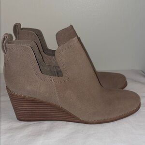Toms Taupe Suede Wedge Booties. Never worn!